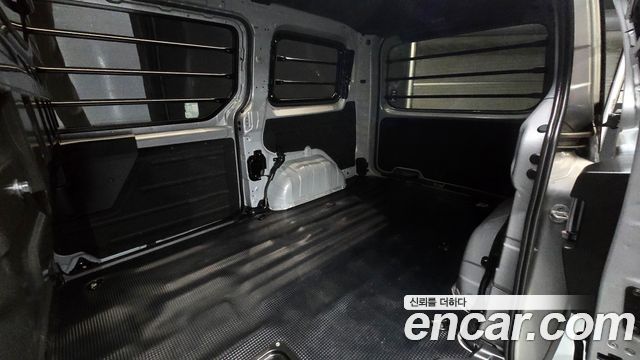 Hyundai Staria Cargo 3-Seater Modern 2022 — фото 12