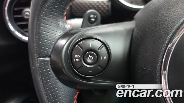 MINI Cooper S 5Door Standard 3rd 2019 — фото 16