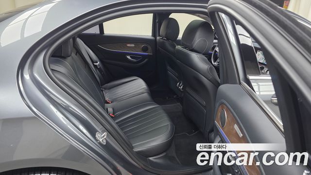Mercedes-Benz E-Class (W213) E300 Exclusive 2017 — фото 12