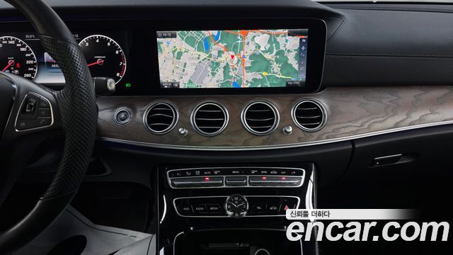 Mercedes-Benz E-Class (W213) E300 Exclusive 2017 — фото 13