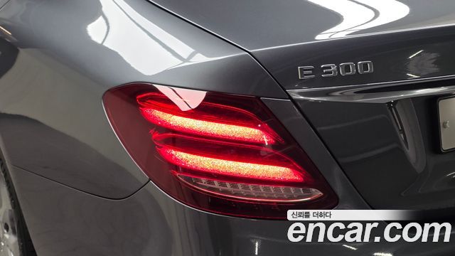 Mercedes-Benz E-Class (W213) E300 Exclusive 2017 — фото 23