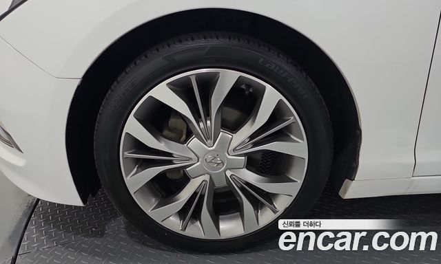 Hyundai Sonata (LF) 2.0 Smart 2016 — фото 5