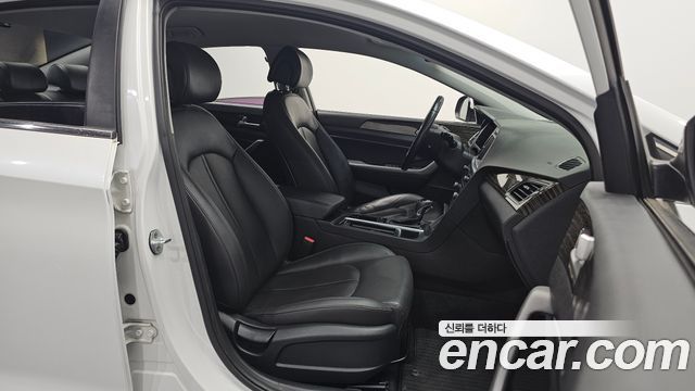 Hyundai Sonata (LF) 2.0 Smart 2016 — фото 10