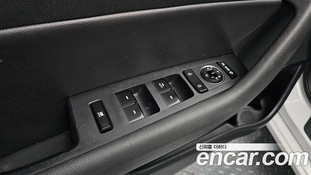 Hyundai Sonata (LF) 2.0 Smart 2016 — фото 17