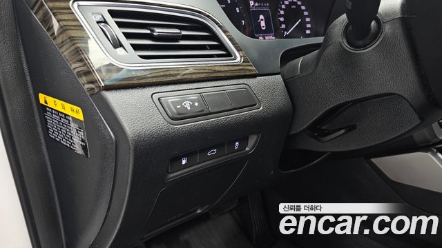 Hyundai Sonata (LF) 2.0 Smart 2016 — фото 18