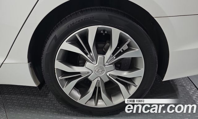 Hyundai Sonata (LF) 2.0 Smart 2016 — фото 21