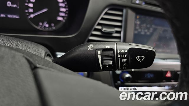 Hyundai Sonata (LF) 2.0 Smart 2016 — фото 29