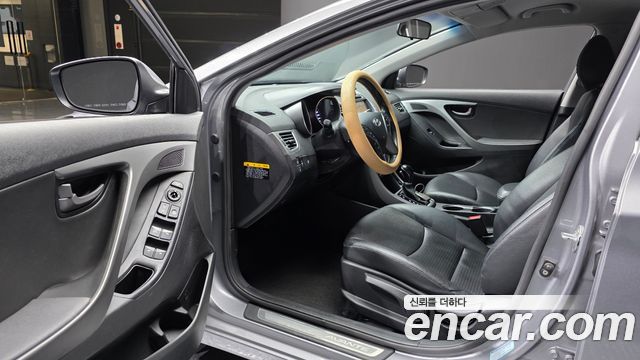 Hyundai Avante 1.6 GDi Modern Standard 2014 — фото 10