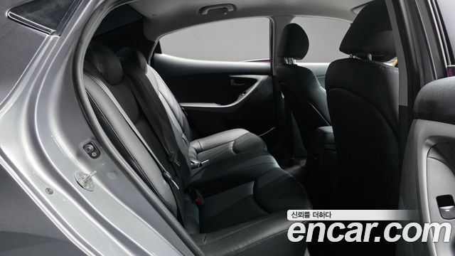 Hyundai Avante 1.6 GDi Modern Standard 2014 — фото 11