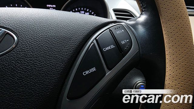Hyundai Avante 1.6 GDi Modern Standard 2014 — фото 16