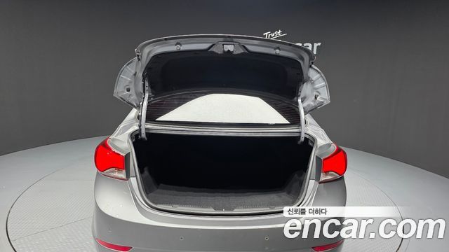 Hyundai Avante 1.6 GDi Modern Standard 2014 — фото 20