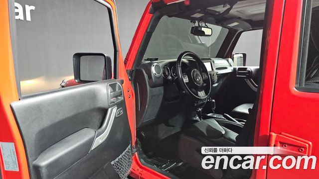 Jeep Wrangler (JK) 3.6 Sahara 4Door 2017 — фото 10