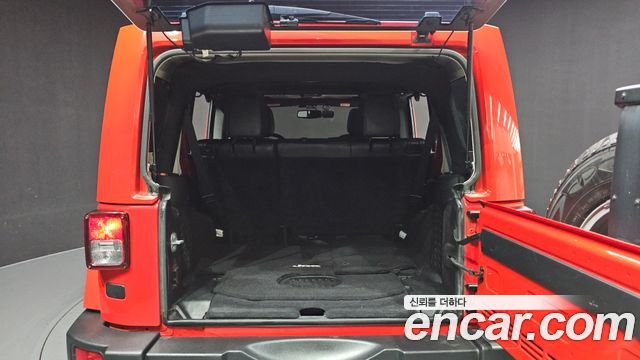 Jeep Wrangler (JK) 3.6 Sahara 4Door 2017 — фото 20