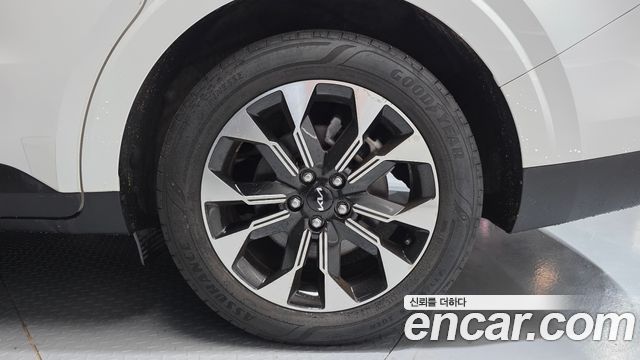 Kia Carnival (IV) Gasoline 9-Seater Prestige 2023 — фото 21