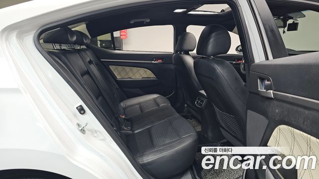 Hyundai Avante (AD) 1.6 GDI Premium 2016 — фото 11