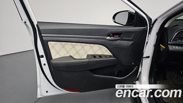 Hyundai Avante (AD) 1.6 GDI Premium 2016 — фото 24