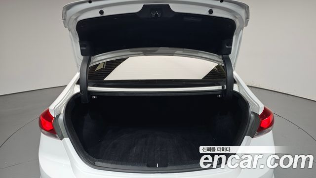 Hyundai Avante (AD) 1.6 GDI Premium 2016 — фото 32