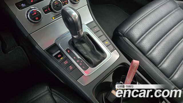 Volkswagen CC 2.0 TSI 2015 — фото 9
