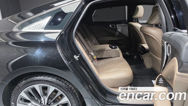 Kia K8 2.5 Gasoline 2WD Noblesse 2023 — фото 12