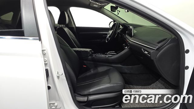 Hyundai Sonata (DN8) 2.0 Premium 2020 — фото 11