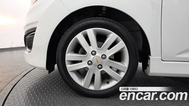 Chevrolet Spark Spark S LT 2014 — фото 5