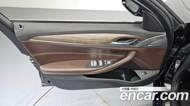 BMW 5 Series (G30) 520d Luxury Plus 2020 — фото 24
