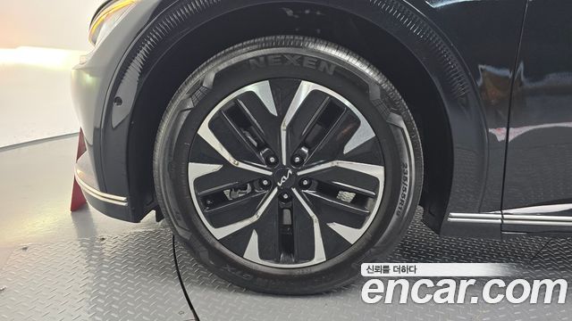 Kia EV6 Long Range Earth 2023 — фото 21