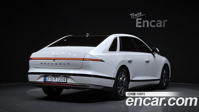 Hyundai Grandeur (GN7) 2,5 Gasoline 2WD Premium 2023 — фото 2