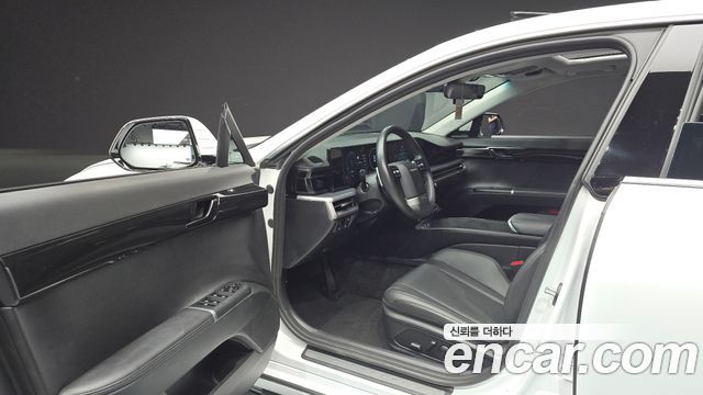 Hyundai Grandeur (GN7) 2,5 Gasoline 2WD Premium 2023 — фото 10