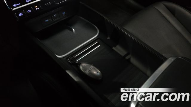 Hyundai Grandeur (GN7) 2,5 Gasoline 2WD Premium 2023 — фото 20