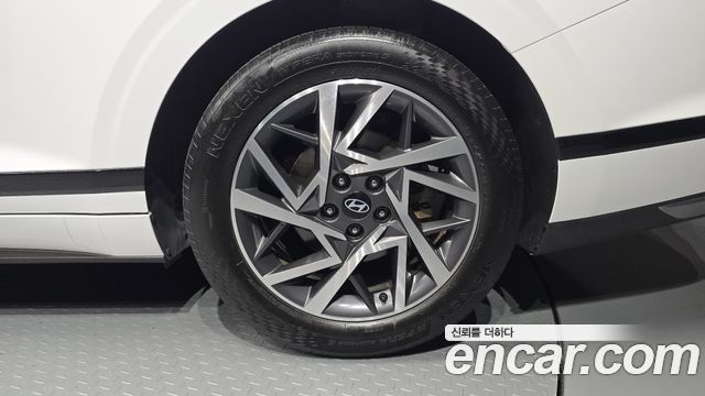 Hyundai Grandeur (GN7) 2,5 Gasoline 2WD Premium 2023 — фото 21