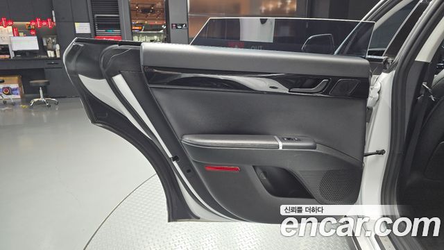 Hyundai Grandeur (GN7) 2,5 Gasoline 2WD Premium 2023 — фото 25