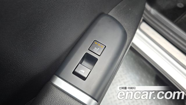 Hyundai Grandeur (GN7) 2,5 Gasoline 2WD Premium 2023 — фото 33