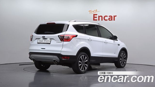 Ford Kuga (II) 2.0 Diesel Titanium 2017 — фото 2