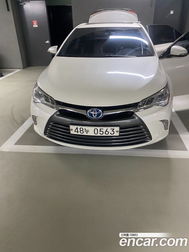 Toyota Camry Hybrid XLE 2016 — фото 1