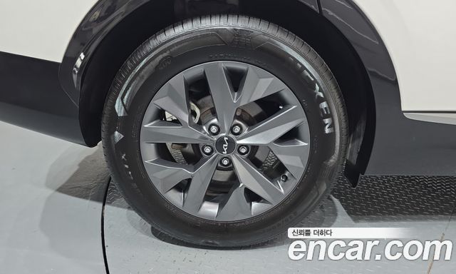 Kia Sportage (V) Diesel 2.0 2WD Nobleless 2023 — фото 5