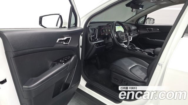 Kia Sportage (V) Diesel 2.0 2WD Nobleless 2023 — фото 10