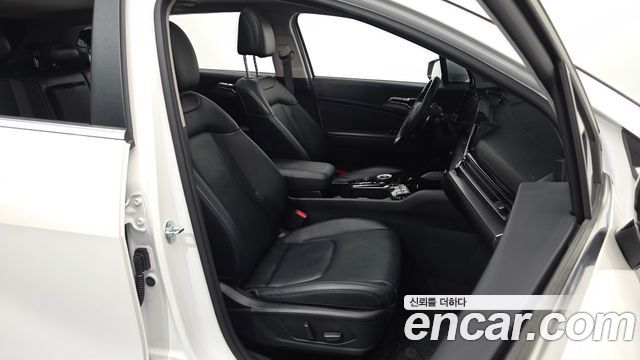Kia Sportage (V) Diesel 2.0 2WD Nobleless 2023 — фото 26