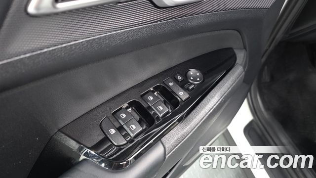 Kia Sportage (V) Diesel 2.0 2WD Nobleless 2023 — фото 30