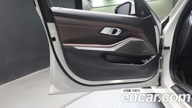 BMW 3 Series (G20) 330e M Sport 2021 — фото 24