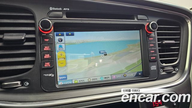 Kia K5 LPI Deluxe 2014 — фото 14
