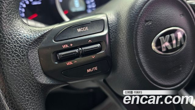 Kia K5 LPI Deluxe 2014 — фото 17