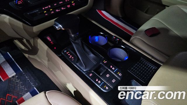 Kia Carnival Gasoline 7-Seater Hi-Limousine President 2019 — фото 9