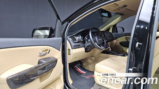 Kia Carnival Gasoline 7-Seater Hi-Limousine President 2019 — фото 10