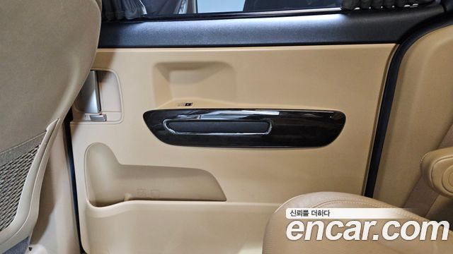 Kia Carnival Gasoline 7-Seater Hi-Limousine President 2019 — фото 25