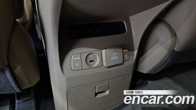 Kia Carnival Gasoline 7-Seater Hi-Limousine President 2019 — фото 30