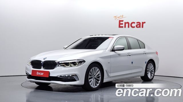 BMW 5 Series (G30) 530i Luxury Plus 2018 — фото 1