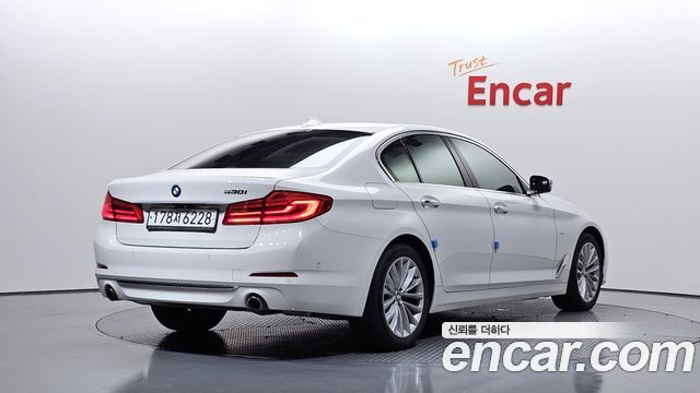BMW 5 Series (G30) 530i Luxury Plus 2018 — фото 2