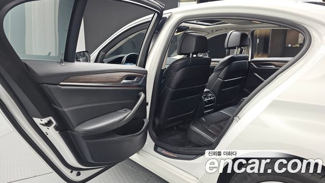 BMW 5 Series (G30) 530i Luxury Plus 2018 — фото 12