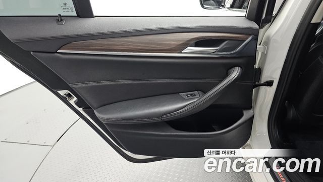 BMW 5 Series (G30) 530i Luxury Plus 2018 — фото 25